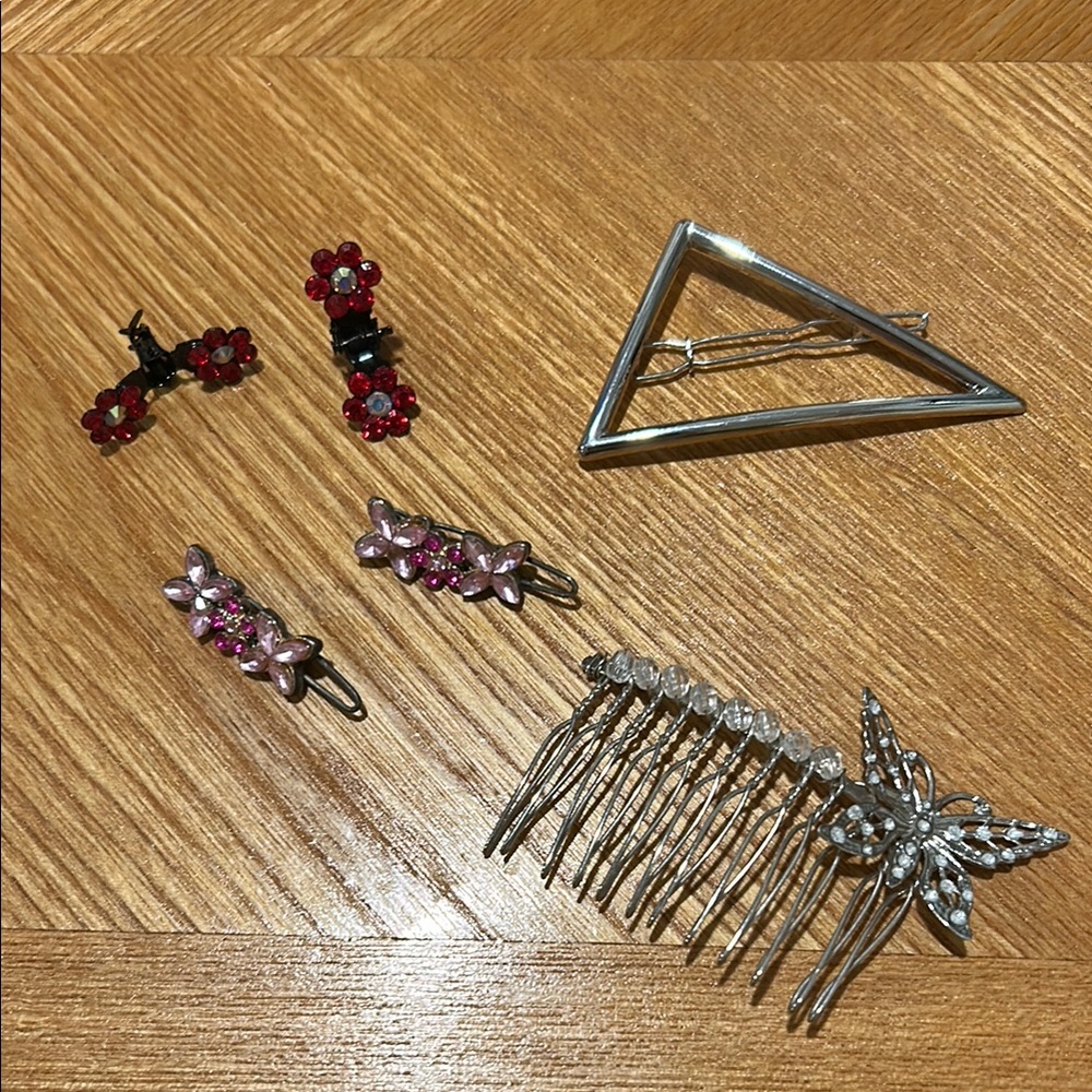 Assorted hair clips